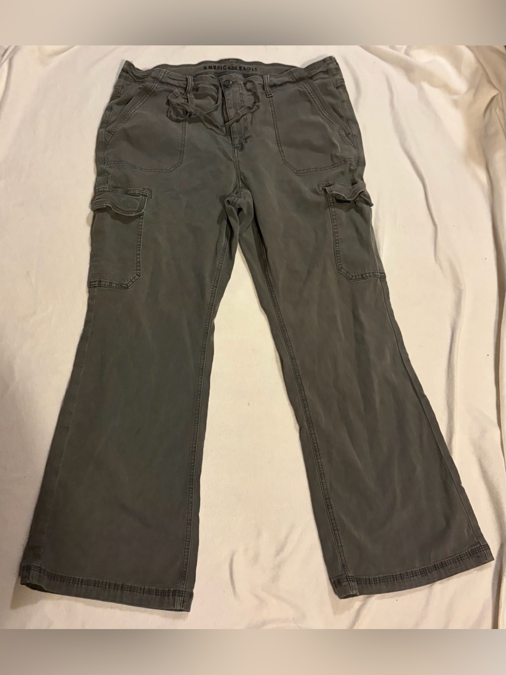 American Eagle Dark Gray Drawstring Bootcut Cargo Pants - Size 16R